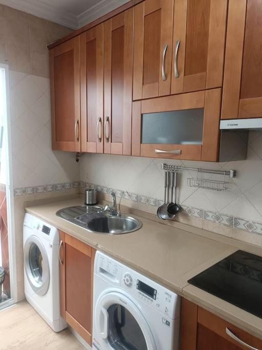 Apartamento Familiar Malaga Ngoại thất bức ảnh